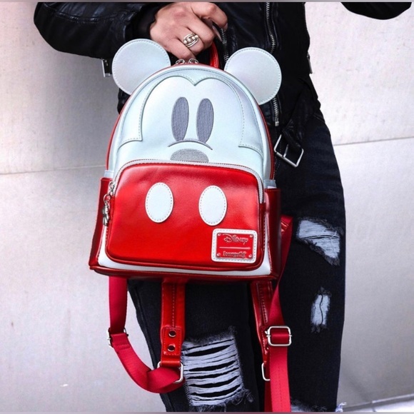 Limited Edition Exclusive - Disney100 Platinum Mickey Bag and Wallet Bundle Set - Picture 10 of 11
